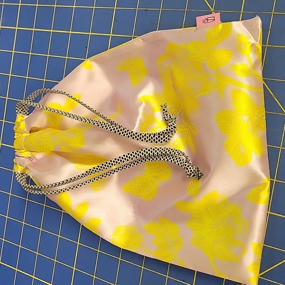 Floral Yellow Drawstring 8"  x 10" Bag - Picture 2 of 2